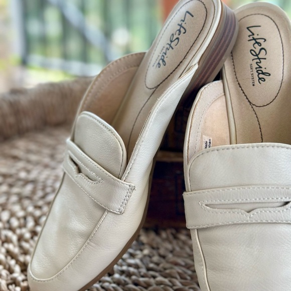 Margot Life Stride Women's Cream Slide Loafers - Picture 2 of 6